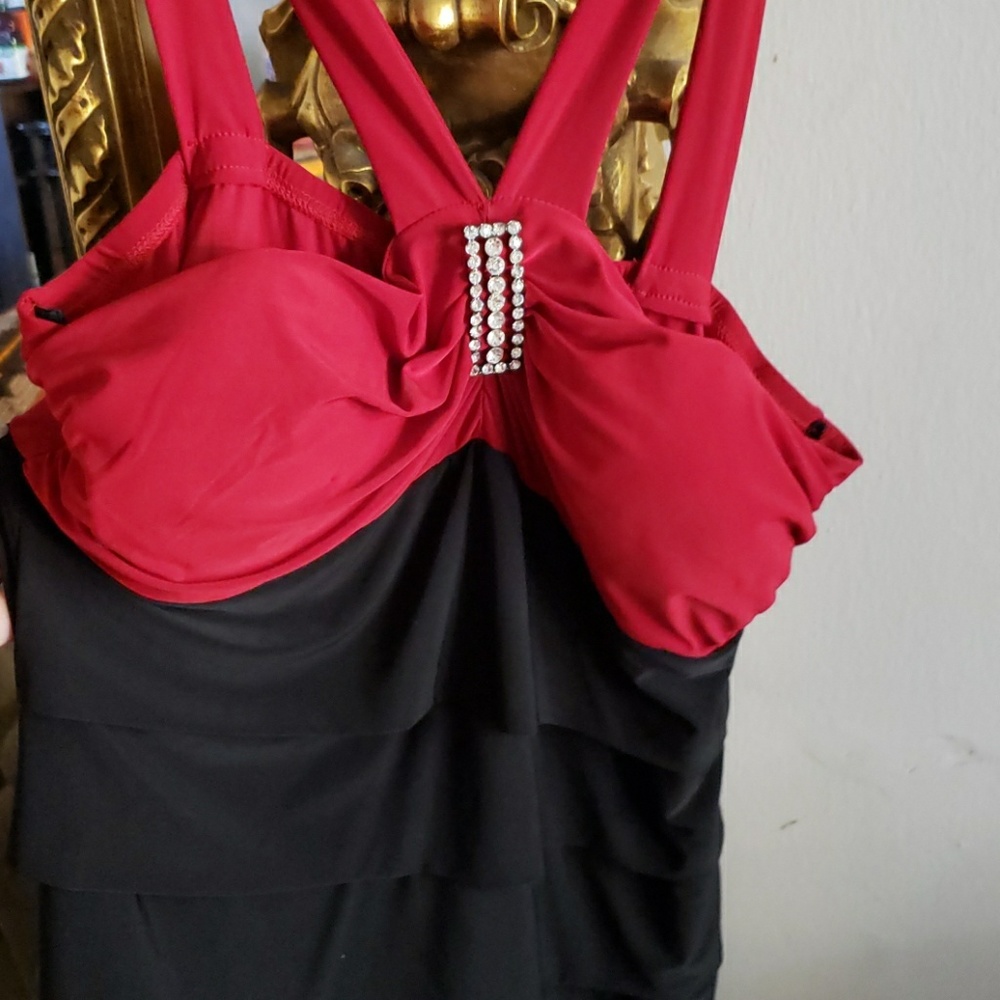 Dress - Picture 3 of 3